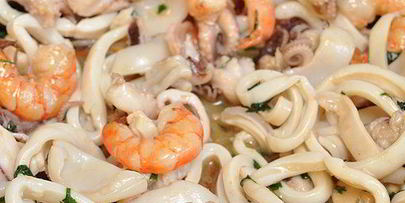 рис с морепродуктами и овощами