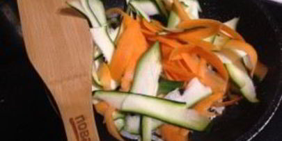 рис с морковкой, цуккини и апельсином