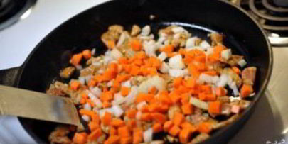 рис с мясом и овощами