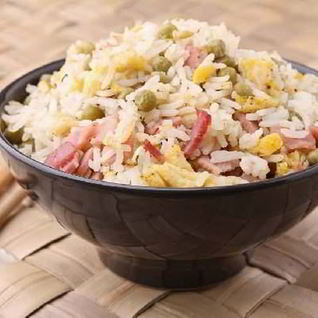 Рис с овощами и беконом