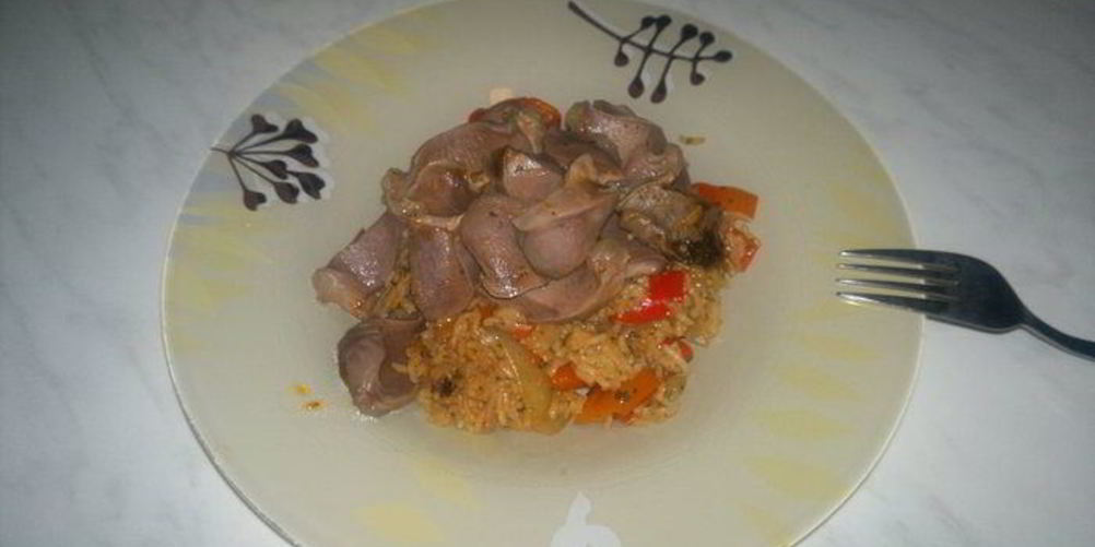 Рецепт рис с соевым соусом и сладким перцем и индюшачьи желудочки с чили перцем и имбирем