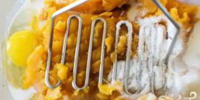 сладкий картофель с молоком и орехами