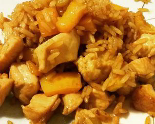 Тяхан тори — жареный рис с курицей