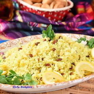 Восточный рис с кокосовым молоком, изюмом и кешью