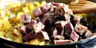 жареная картошка с мясом