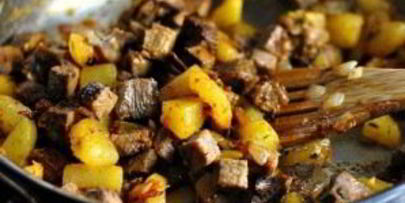жареная картошка с мясом