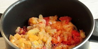 жареная картошка с помидорами