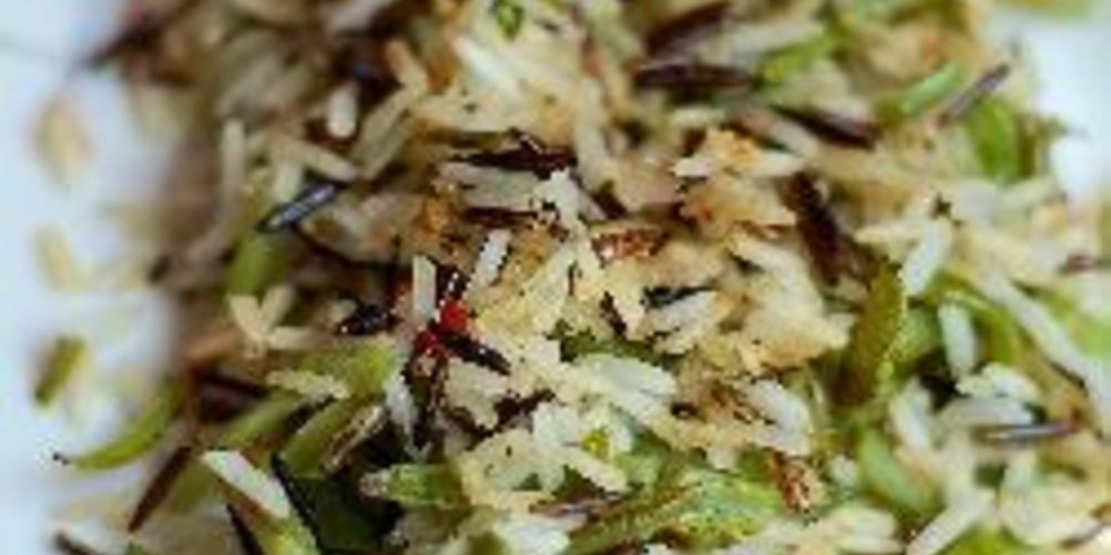 Рецепт жареный рис со стручковой фасолью и мятой