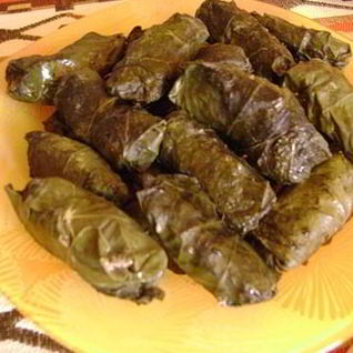 Долма с виноградным листом