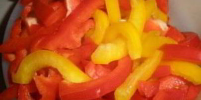 гречневая лапша с курицей и овощами