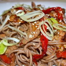 Рецепт Гречневая лапша со свининой и овощами