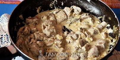 белые грибы в сметане