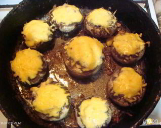 Фаршированные шампиньоны