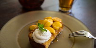 гренка с маскарпоне и нектаринами