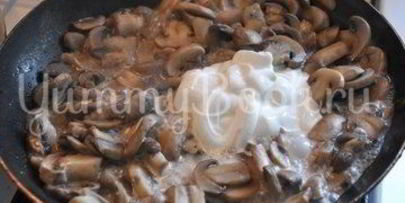 грибы в сметане