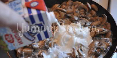 грибы в сметане