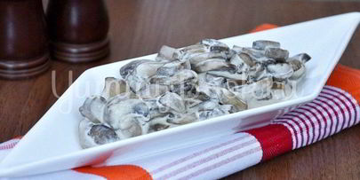 грибы в сметане