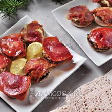 Рецепт Шампиньоны, фаршированные ветчиной и сыром, в духовке