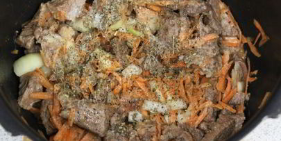 гуляш из говядины в мультиварке