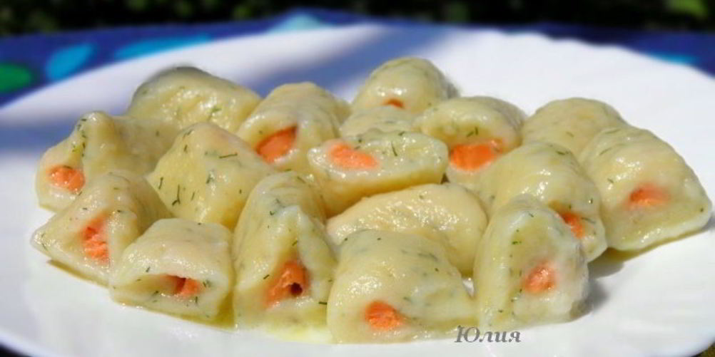Рецепт картофельные клецки с форелью и укропом