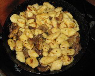 Картофельные клецки с мясом