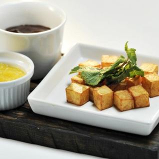 Картофельные кубики с шоколадом и мандариновым пюре