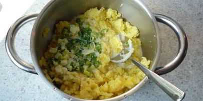 колканнон — ирландское картофельное пюре с савойской капустой