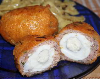 Котлеты, фаршированные яйцом