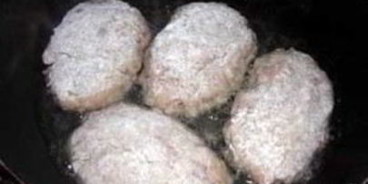 котлеты из фарша без яйца