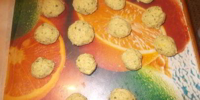 котлеты из гороха с мятным чатни