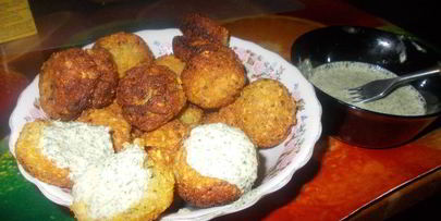 котлеты из гороха с мятным чатни