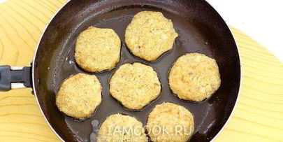 котлеты из консервы сайры с рисом