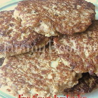 Котлеты из печени с капустой