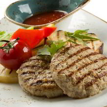 Рецепт Котлеты из телятины с тушеными овощами