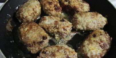 котлеты с начинкой из сыра и зелени