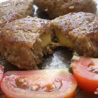 Котлеты с сырной начинкой