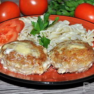 Котлеты в сливочно-сырном соусе