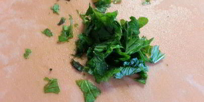 крабовые котлеты с мятным соусом