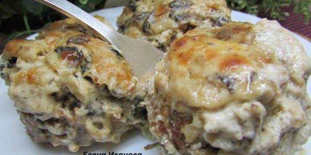 Рецепт мясные котлеты под сметанным соусом