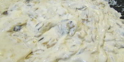 мясные котлеты под сметанным соусом