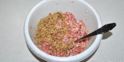 мясные котлеты с грибами и грибным соусом