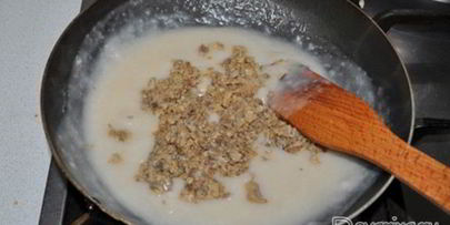 мясные котлеты с грибами и грибным соусом