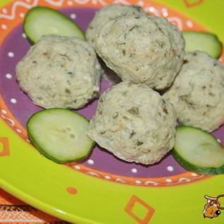 Паровые котлетки из курицы с луком и яблоком