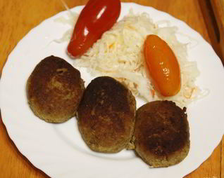 Рыбные котлеты из карася