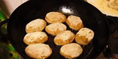 рыбные котлеты из карася