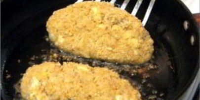 рыбные котлеты из консервы