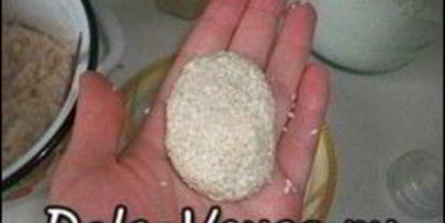 свиные котлеты с сыром пармезан в кунжутной панировке