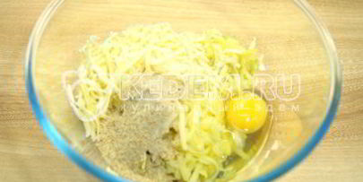 вкусные картофельные котлеты с сыром