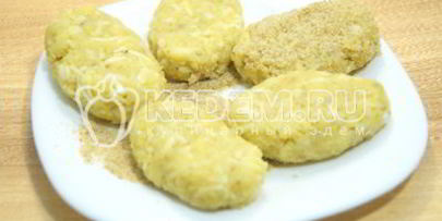 вкусные картофельные котлеты с сыром