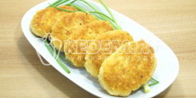 вкусные картофельные котлеты с сыром